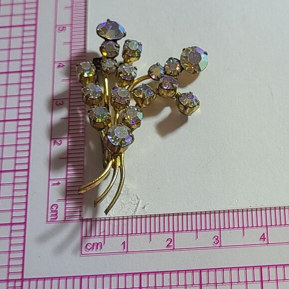 Vintage Austrian Brooch & Clip on Earring Set - Picture 8 of 14